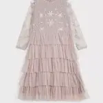 فستان مزين بتطريز ورود